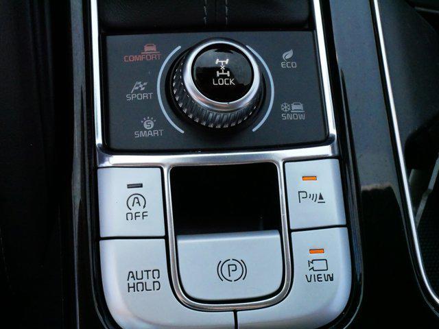 Photo of 2022 Glacial White Pearl Kia Telluride