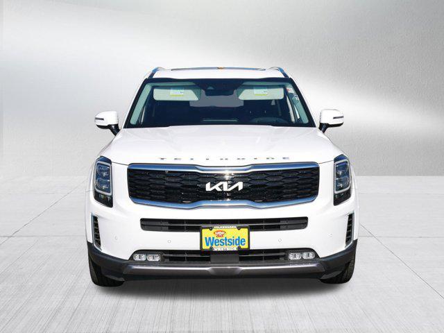 Photo of 2022 Glacial White Pearl Kia Telluride