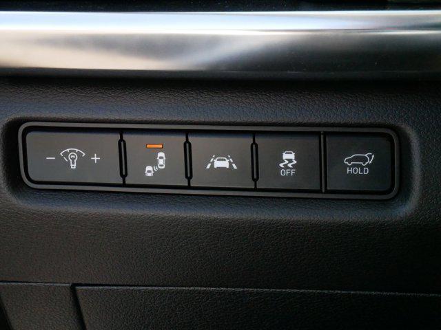 Photo of 2022 Glacial White Pearl Kia Telluride
