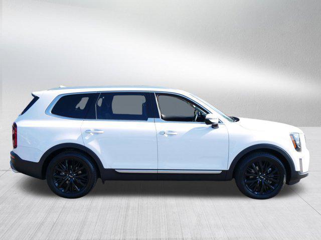 Photo of 2022 Glacial White Pearl Kia Telluride