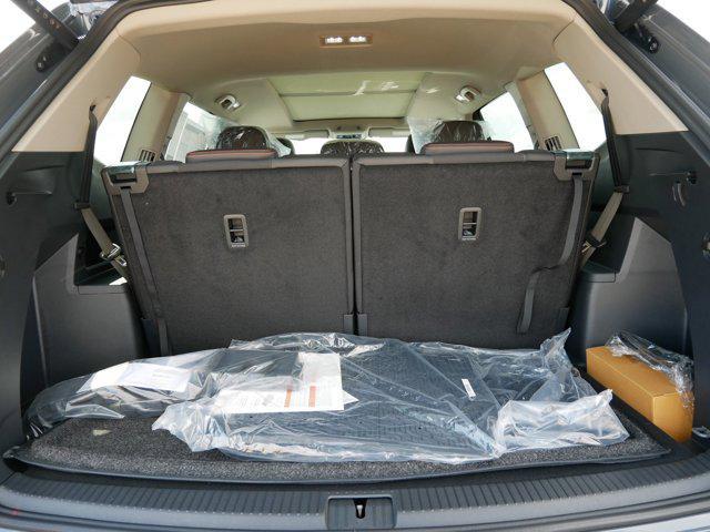 Photo of 2025 Pure Gray Volkswagen Atlas