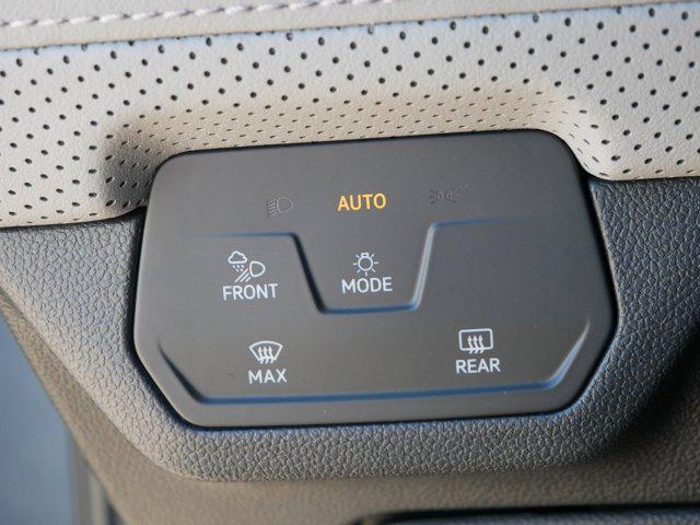 Photo of 2025 Pure Gray Volkswagen Atlas