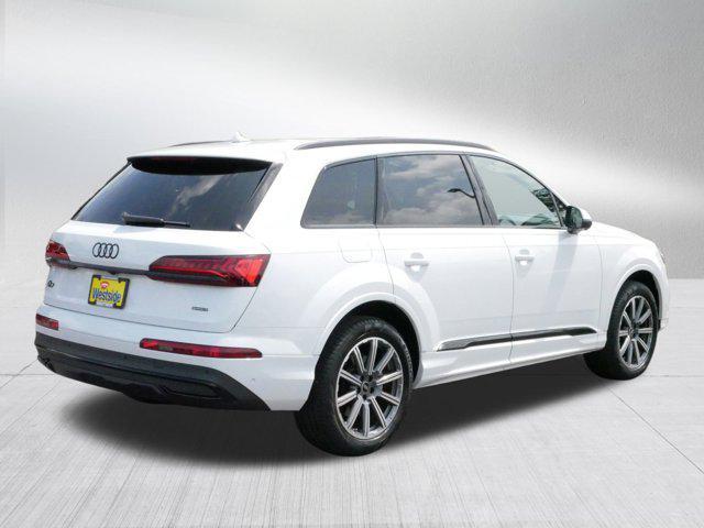 Photo of 2022 White Audi Q7