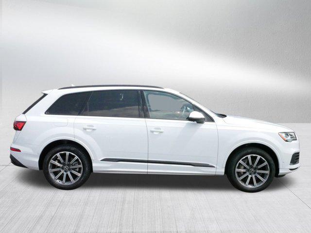 Photo of 2022 White Audi Q7