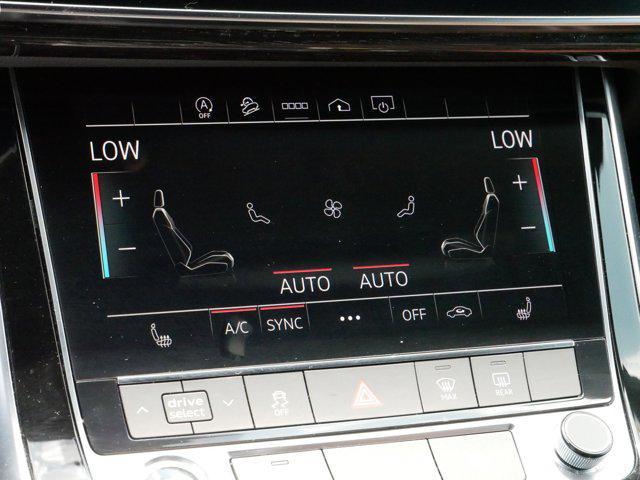 Photo of 2022 White Audi Q7