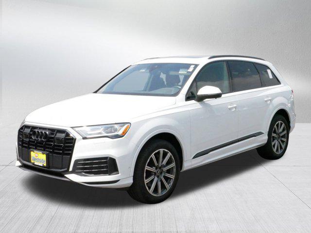 Photo of 2022 White Audi Q7