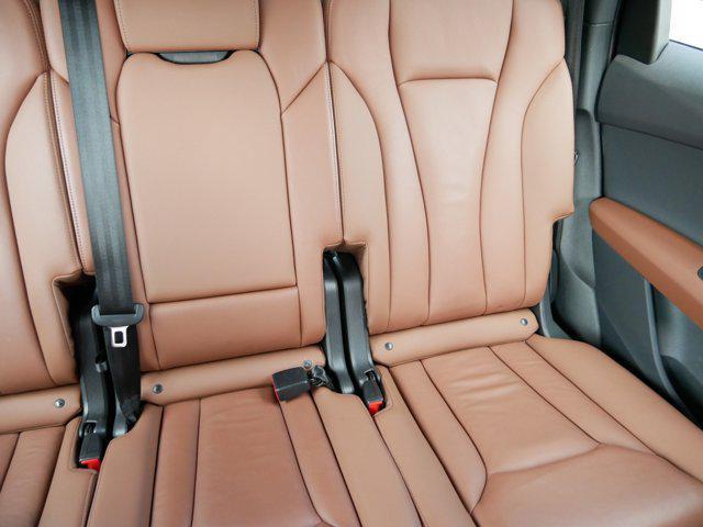 Photo of 2022 White Audi Q7