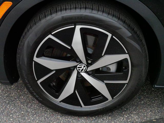 Photo of 2023 Deep Black Pearl Volkswagen ID.4