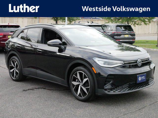 Photo of 2023 Deep Black Pearl Volkswagen ID.4