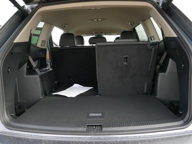 Photo of 2025 Platinum Gray Metallic Volkswagen Atlas