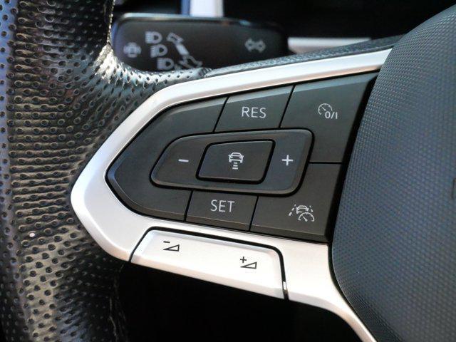 Photo of 2022 Tourmaline Blue Metallic Volkswagen Atlas