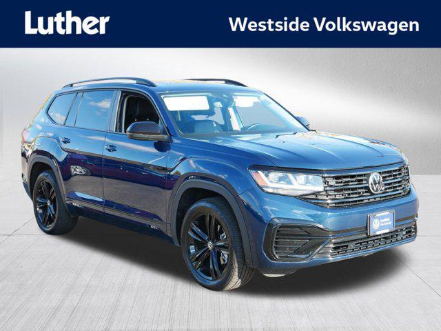 Photo of 2022 Tourmaline Blue Metallic Volkswagen Atlas