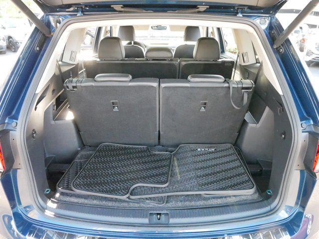 Photo of 2022 Tourmaline Blue Metallic Volkswagen Atlas