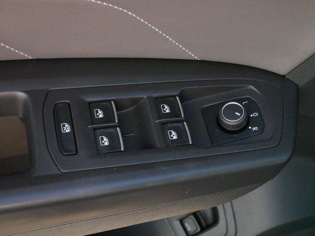 Photo of 2022 Tourmaline Blue Metallic Volkswagen Atlas