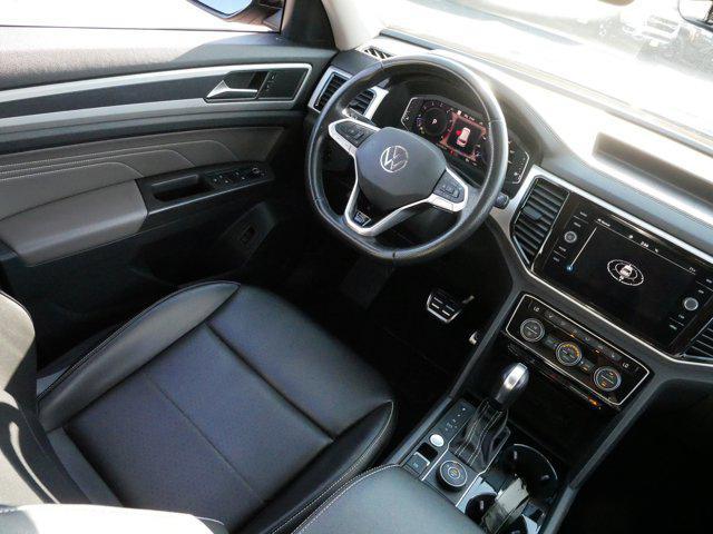 Photo of 2022 Tourmaline Blue Metallic Volkswagen Atlas