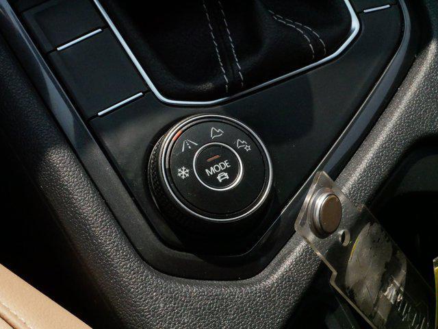 Photo of 2022 Deep Black Pearl Volkswagen Tiguan