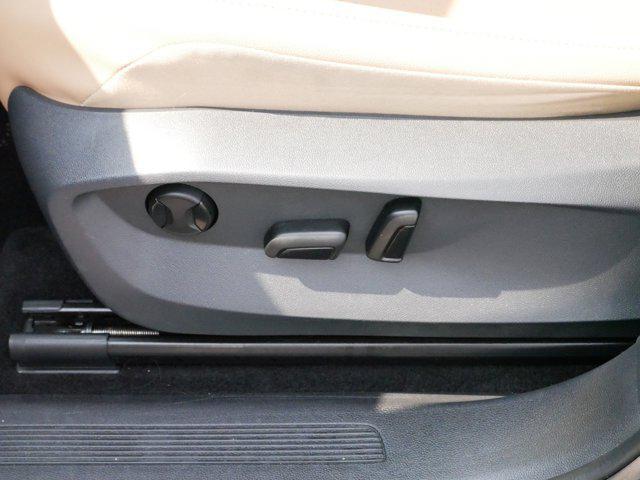 Photo of 2022 Deep Black Pearl Volkswagen Tiguan