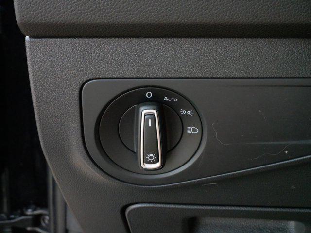Photo of 2022 Deep Black Pearl Volkswagen Tiguan