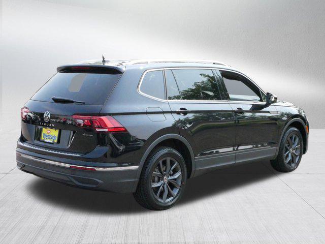 Photo of 2022 Deep Black Pearl Volkswagen Tiguan