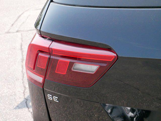 Photo of 2022 Deep Black Pearl Volkswagen Tiguan
