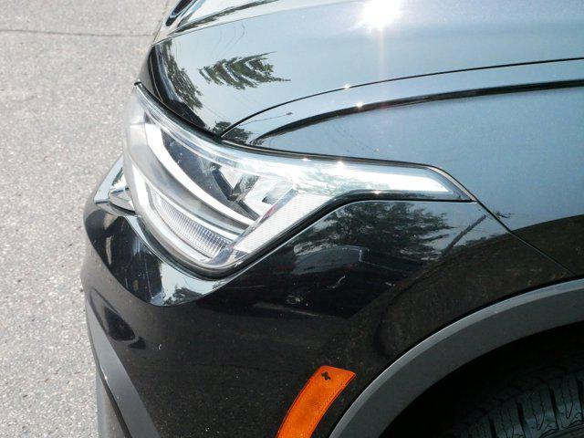 Photo of 2022 Deep Black Pearl Volkswagen Tiguan