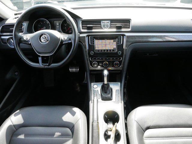 Photo of 2016 Black Uni Volkswagen Passat