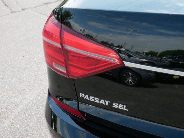 Photo of 2016 Black Uni Volkswagen Passat