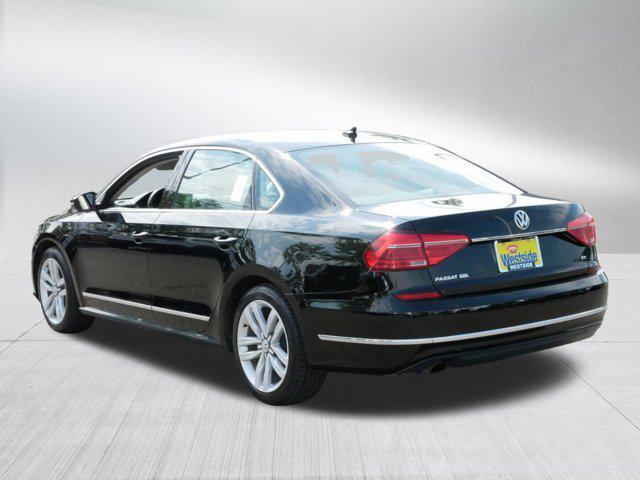 Photo of 2016 Black Uni Volkswagen Passat
