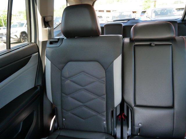 Photo of 2024 Pure Gray Volkswagen Atlas