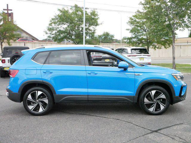 Photo of 2024 Cornflower Blue Volkswagen Taos
