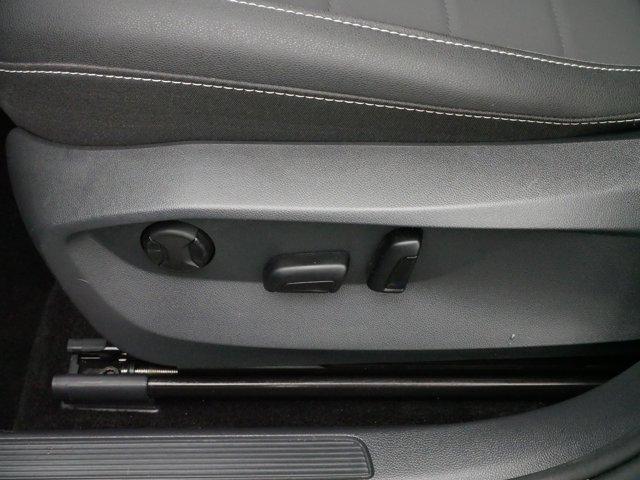 Photo of 2024 Cornflower Blue Volkswagen Taos