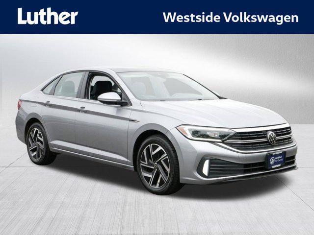 Photo of 2024 Pyrite Silver Metallic Volkswagen Jetta