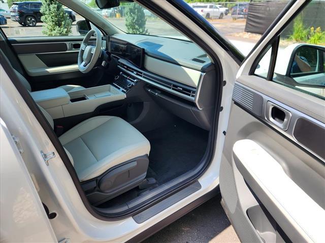 Photo of 2024 White Hyundai SANTA FE