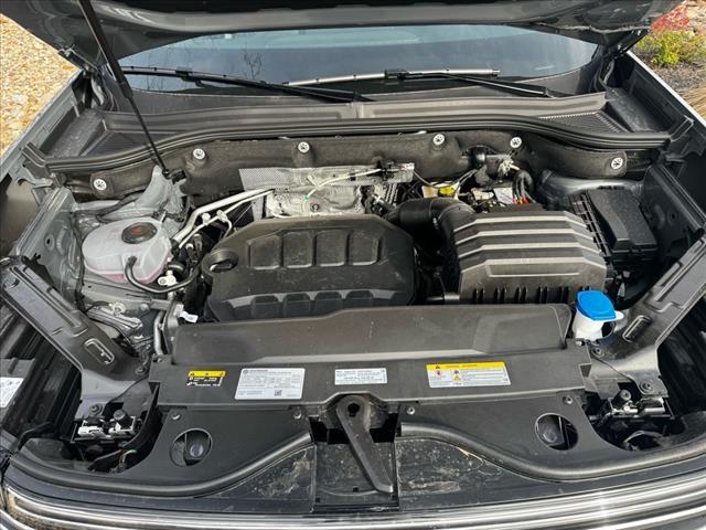 Photo of 2025 Pure Gray Volkswagen Atlas