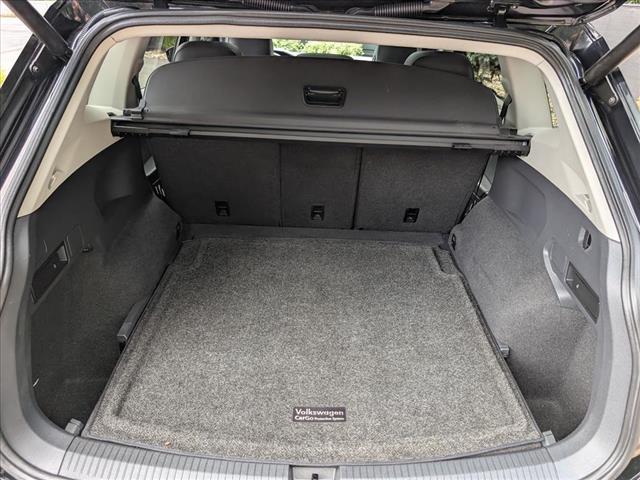Photo of 2018 Deep Black Pearl Effect Volkswagen Tiguan