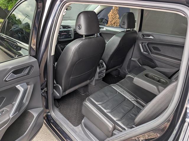 Photo of 2018 Deep Black Pearl Effect Volkswagen Tiguan