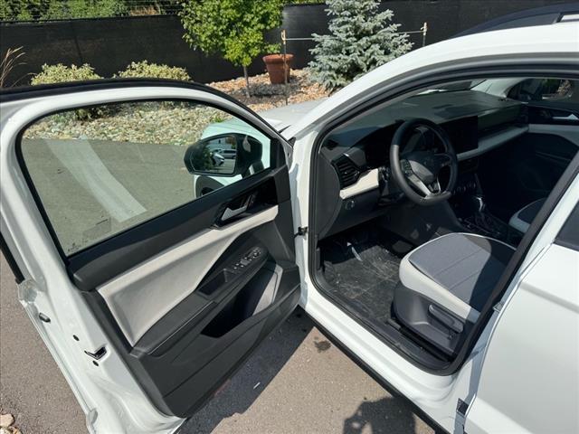 Photo of 2025 Pure White Volkswagen Taos