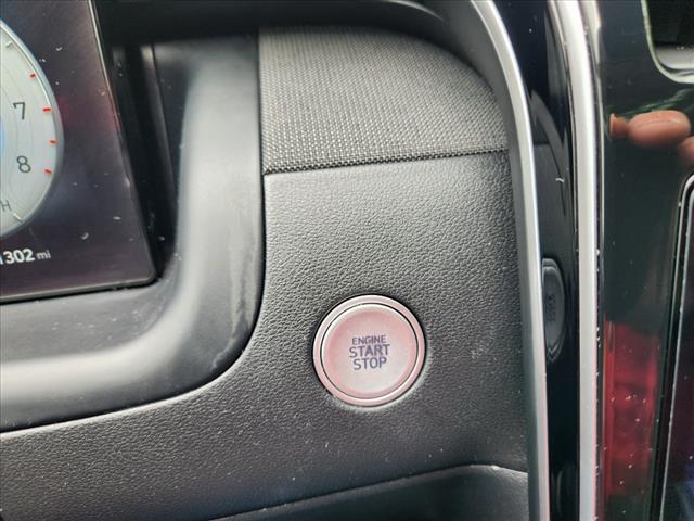 Photo of 2022 Silver Metallic Hyundai TUCSON