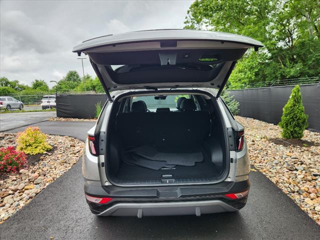Photo of 2022 Silver Metallic Hyundai TUCSON