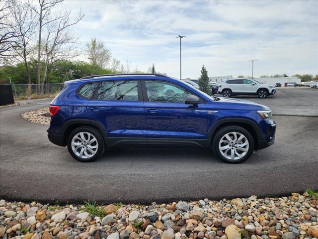 Photo of 2023 Blue Dusk Volkswagen Taos