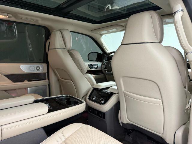 Photo of 2019 Mocha Lincoln Navigator