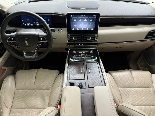 Photo of 2019 Mocha Lincoln Navigator