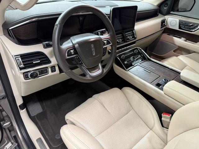 Photo of 2019 Mocha Lincoln Navigator