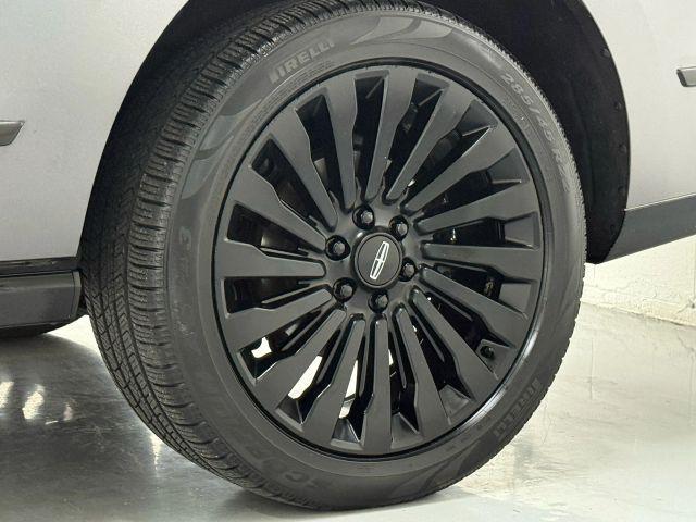 Photo of 2019 Mocha Lincoln Navigator