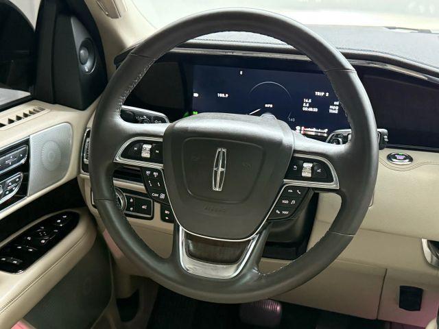 Photo of 2019 Mocha Lincoln Navigator