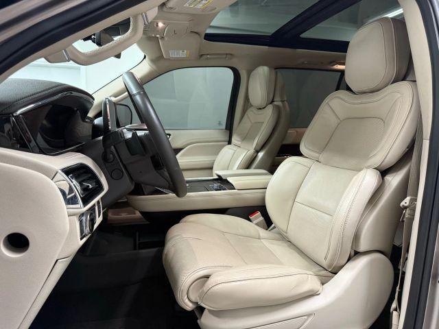 Photo of 2019 Mocha Lincoln Navigator