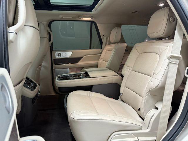 Photo of 2019 Mocha Lincoln Navigator