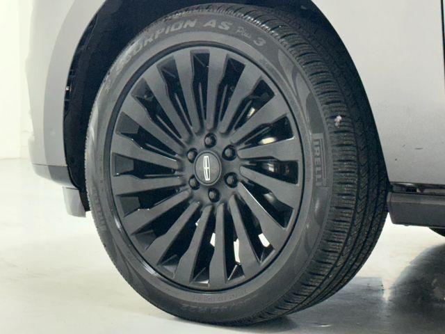 Photo of 2019 Mocha Lincoln Navigator