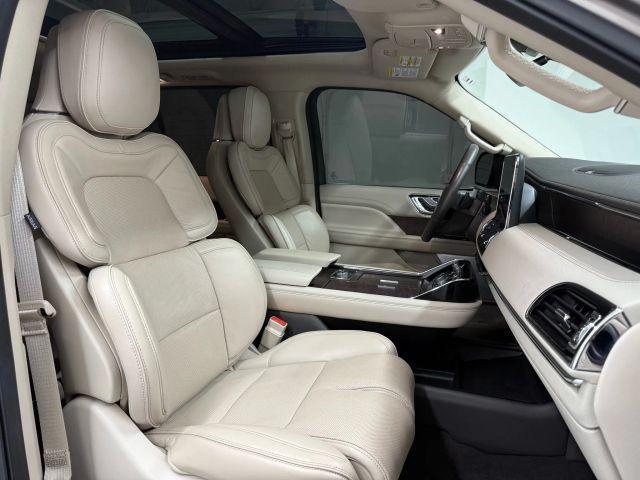 Photo of 2019 Mocha Lincoln Navigator
