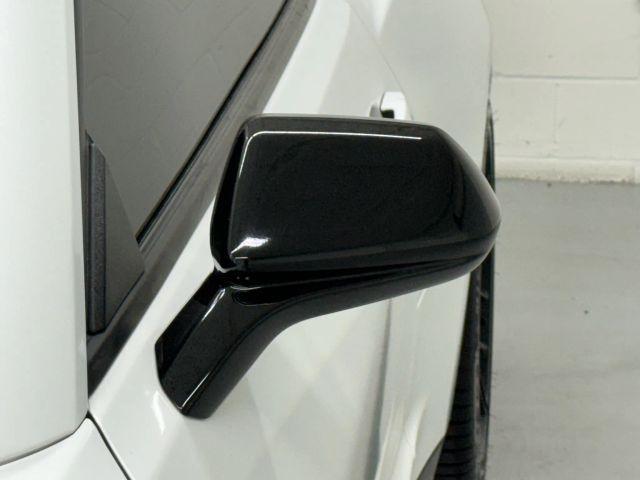 Photo of 2018 White Chevrolet Camaro